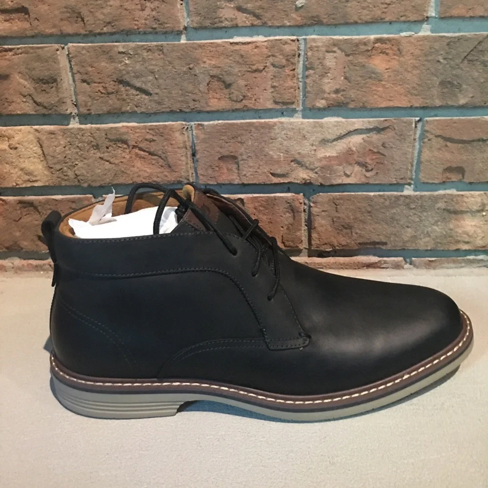 Florsheim Norwalk Plain Toe Chukka Boot Size 9.5